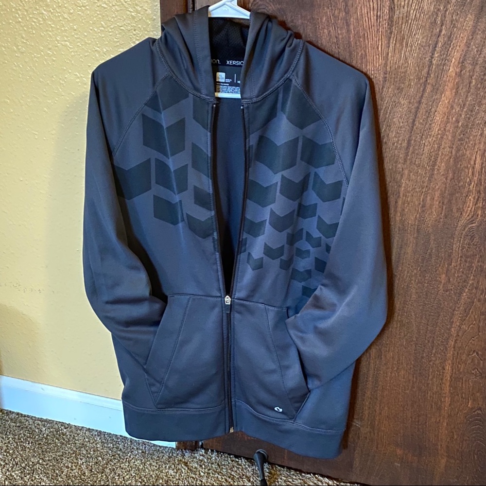 Men’s Zip Up Xersion Sweater Size Large